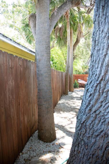 Two Bedroom Ranch With Private Deck Close To Beach Lake Worth Beach Ngoại thất bức ảnh