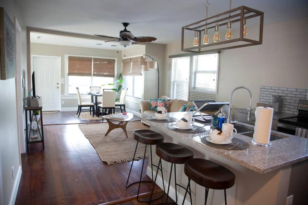 Two Bedroom Ranch With Private Deck Close To Beach Lake Worth Beach Ngoại thất bức ảnh