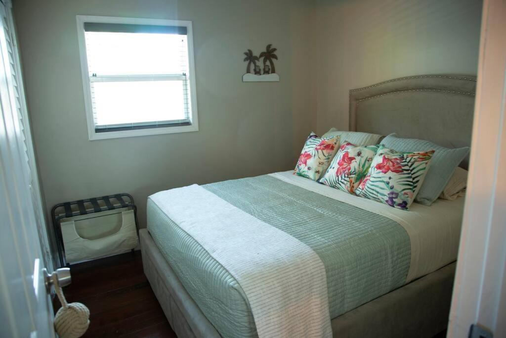 Two Bedroom Ranch With Private Deck Close To Beach Lake Worth Beach Ngoại thất bức ảnh